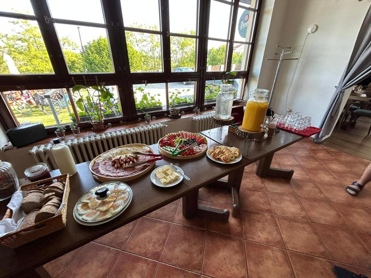 Penzion Majak Dublovice Zewnętrze zdjęcie