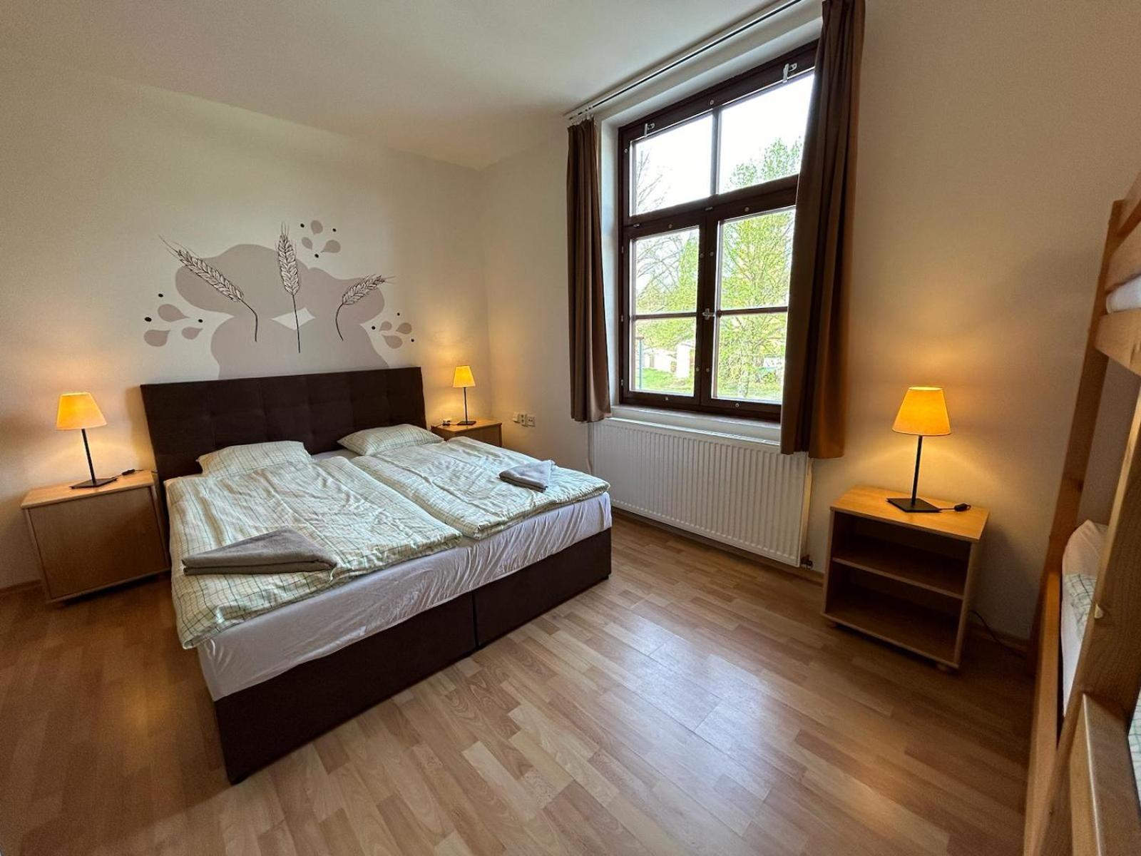 Penzion Majak Dublovice Zewnętrze zdjęcie